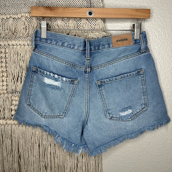 RSQ Distressed Jean Cutoff Shorts Size 25 - Picture 3 of 3